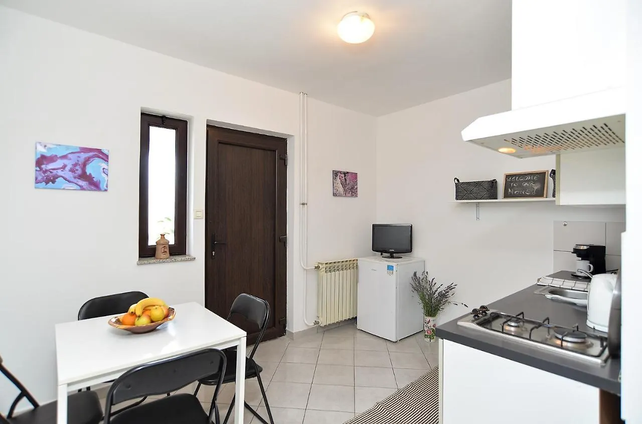 Apartment Tania 1085 0*, Pula Croatia